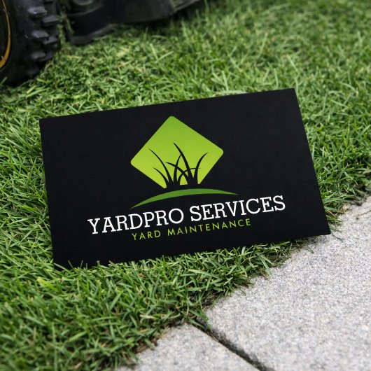 Modern Yard Maintenance Green Grass Logo Black Visitekaartje