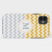 Modern Yellow Gray Monogrammed Chevron Case-Mate iPhone Case (Achterkant (horizontaal))