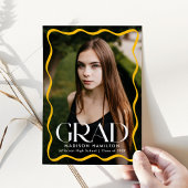 Modern Yellow Wavy Lijst Afstudeerder 2 Foto Afstu Aankondiging