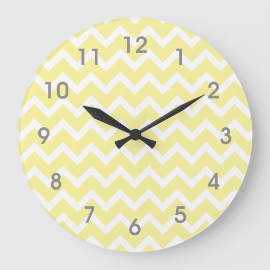 Modern Yellow White Chevron Clock - grijze getalle Grote Klok (Voorkant)