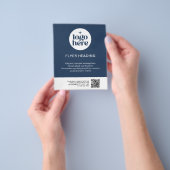 Modern Zakelijk Blauw Aangepast Logo QR Code Zakel Flyer (Hand)