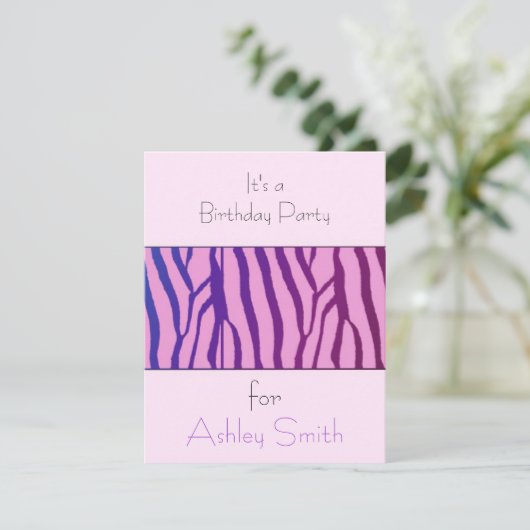 Modern Zebra Print Birthday Uitnodiging (Staand voorkant)