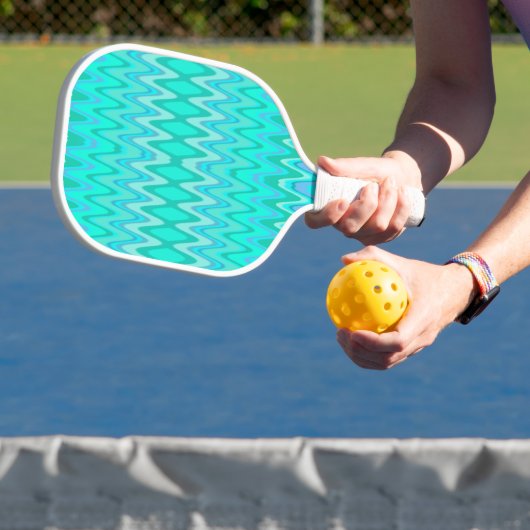 Modern zigzagpatroon - golven in turquoise pickleball paddle (Insitu)