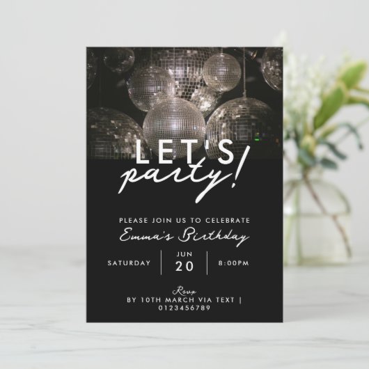 Modern zilveren disco bal verjaardagsfeestje kaart (Staand voorkant)