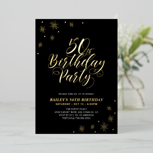 Modern Zwart 50ste Verjaardagsfeestje Echt Folie Uitnodiging (Staand Voorkant)