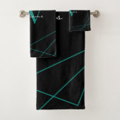 Modern zwart Blauwgroen monogram Geometrische naam Bad Handdoek (Insitu)
