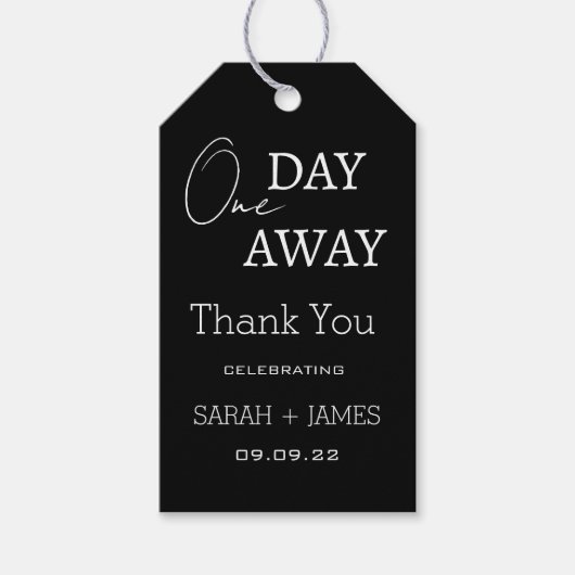Modern zwart een dag weg bruiloft dank u cadeaulabel (Voorkant)