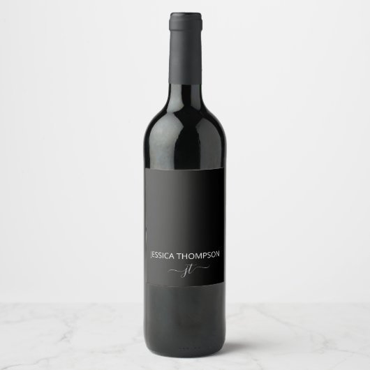 Modern zwart, eenvoudig script, meisjesmonogram wijn etiket (Voorkant)