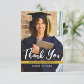 Modern Zwart en Goud 2025 Afstuderen Foto Bedankkaart (Staand voorkant)