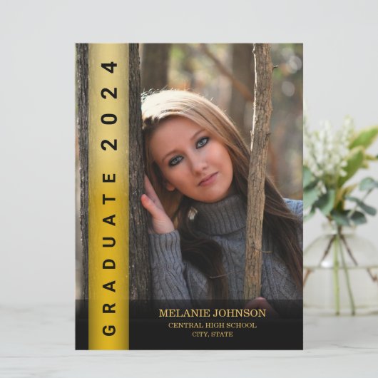 Modern Zwart en Goud Afstuderen Invitation Kaart (Staand voorkant)