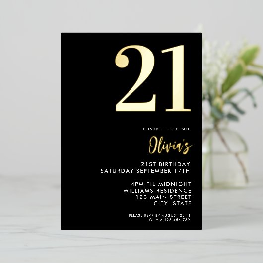Modern Zwart en Goud Elegant 21e Verjaardag Folie Uitnodiging (Staand Voorkant)