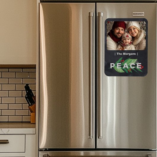 Modern zwart en groen met Holly Berry Peace Magneet