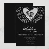 Modern Zwart Gotisch Fotoskelet Handen Bruiloft Kaart (Voorkant / Achterkant)