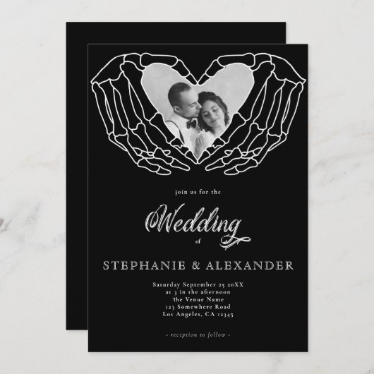 Modern Zwart Gotisch Fotoskelet Handen Bruiloft Kaart (Voorkant / Achterkant)