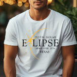 Modern Zwart & Goud 2024 Texas Totale Zonsverduist T-shirt<br><div class="desc">Introductie van onze Modern Black & Gold 2024 Texas Total Solar Eclipse Custom T-Shirt, een stijlvol en herdenkingsstuk voor dit zeldzame hemelse evenement. dit shirt legt de elegantie en opwinding van de totale zonsverduistering vast. Met het jaar 2024 gedurfd weergegeven, samen met de locatie van Texas, dient het als een...</div>