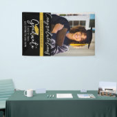 Modern Zwart & Goud Klasse van 2025 Afstudeerder P Spandoek (Beurs)