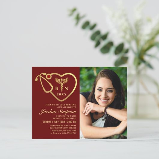 Modern Zwart Goud Verpleegkundig Afstuderen Foto Uitnodiging Briefkaart (Staand voorkant)