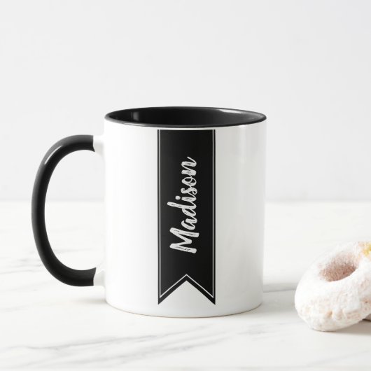 Modern zwart lint & naam in script mok (Met donut)