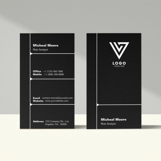 Modern Zwart Minimalistisch Corporate Vertical Visitekaartje