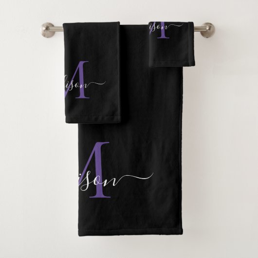 Modern zwart Paarse Violet Monogram Script Naam Bad Handdoek (Insitu)