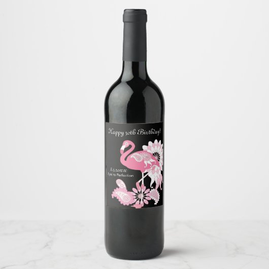 Modern Zwart Roze Flamingo Verjaardag Wijn Etiket (Voorkant)