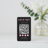 Modern Zwart Roze Verbind met ons QR Code Visitekaartje (Staand voorkant)