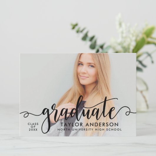 Modern zwart script Afstuderen foto-Afstuderen Kaart (Staand voorkant)