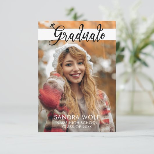 Modern Zwart Script Elegant Foto Afstuderen Kaart (Staand voorkant)