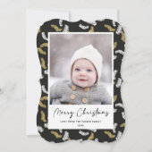 Modern zwart script Gold Pine Mistletoe Kerstmis Feestdagenkaart (Voorkant)