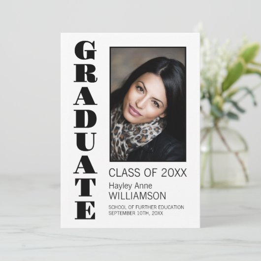 Modern Zwart Tekst Aangepaste Foto Afstuderen Aankondiging (Staand voorkant)
