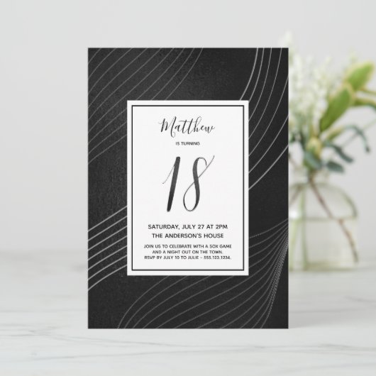 Modern zwart-wit achttiende verjaardag kaart (Staand voorkant)