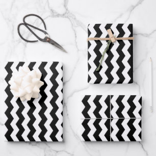 Modern zwart-wit chevron strepenpatroon inpakpapier vel