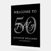 Modern zwart-wit elegante 50e verjaardag acryl bord (Hoek)