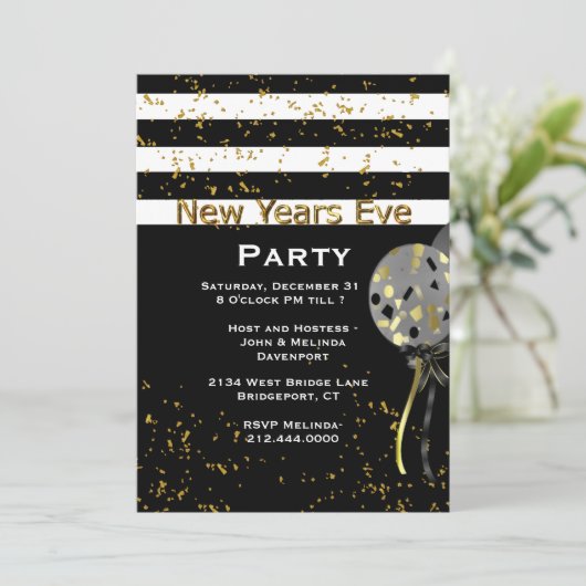 Modern zwart, wit en goud oudejaarsfeest kaart (Staand voorkant)