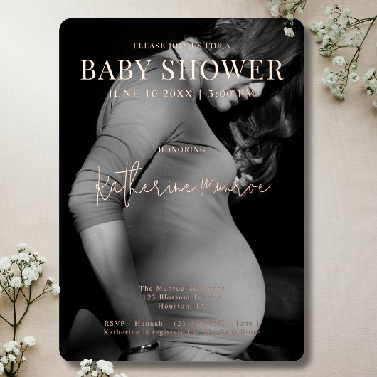 Modern zwart-wit fotoscript Baby shower Folie Uitnodiging