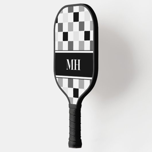 Modern zwart-wit geblokte Initialen Monogram Pickleball Paddle (Links)