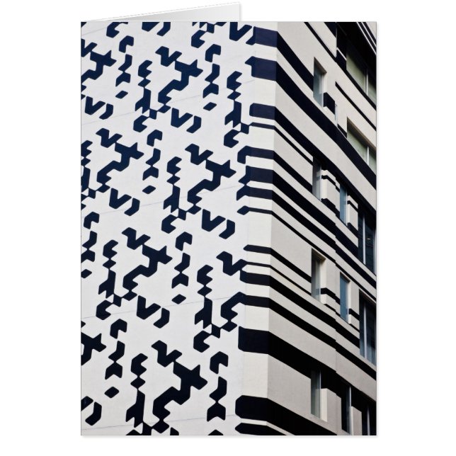 Modern zwart-wit gebouw in Hongkong (Voorkant)