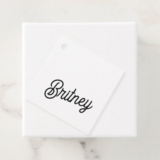 Modern zwart wit gepersonaliseerd monogram en naam bedankjes labels (In situ)