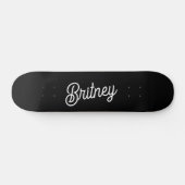 Modern zwart wit gepersonaliseerd monogram en naam persoonlijk skateboard (Horizontaal)