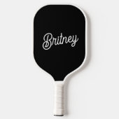 Modern zwart wit gepersonaliseerd monogram en naam pickleball paddle (Achterkant)