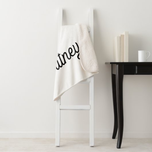 Modern zwart wit gepersonaliseerd monogram en naam sherpa deken (In situ)