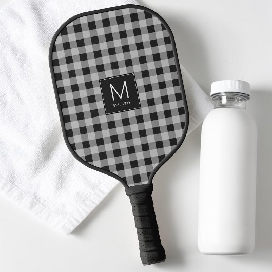 Modern zwart-wit geruit monogram vastgesteld pickleball paddle