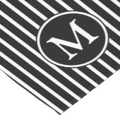 Modern zwart-wit gestreept monogram korte tafelloper (Hoek)