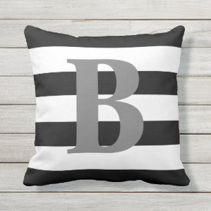 Modern zwart-wit gestreept patroon grijs monogram buitenkussen