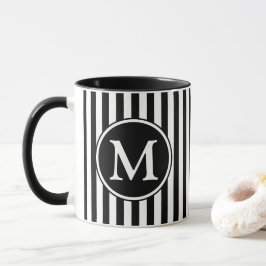 Modern zwart-wit gestreepte monogram mok