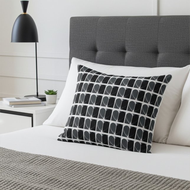 Modern zwart-wit half hartjes patroon kussen (Creator heeft geüpload)