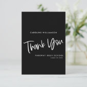 Modern zwart-wit handgeschreven script Afstuderen Bedankkaart (Staand voorkant)