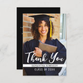 Modern zwart-wit klasse van 2025 Afstudeerder Pet Bedankkaart (Voorkant / Achterkant)
