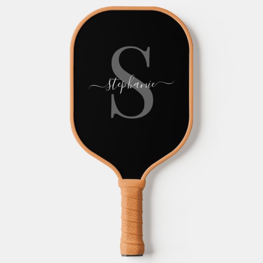 Modern zwart-wit monogram Initiaal + naam Pickleball Paddle (Voorkant)