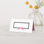 Modern zwart wit polka dot met roze lint plaatskaartje (Voorkant)